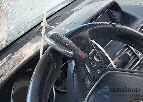 2014 Mercedes-Benz E 350 z USA, uszkodzony, nr VIN WDDKK5KFXEF276472